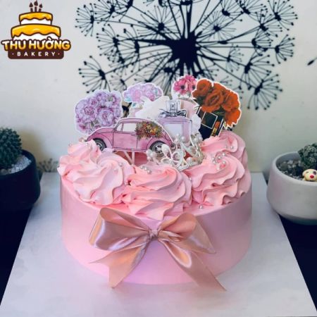 Bánh sinh nhật tone hồng trang trí đẹp