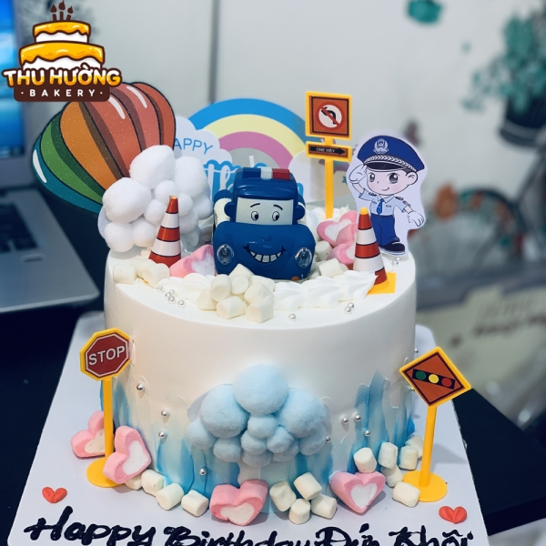 Bánh kem sinh nhật hình chiếc ô tô màu xanh đáng yêu tặng bé trai - Bánh  Thiên Thần : Chuyên nhận đặt bánh sinh nhật theo mẫu
